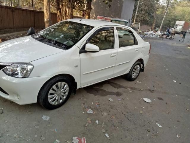 Used Toyota Etios Cross Cars, 47 Second Hand Etios Cross Cars for Sale ...