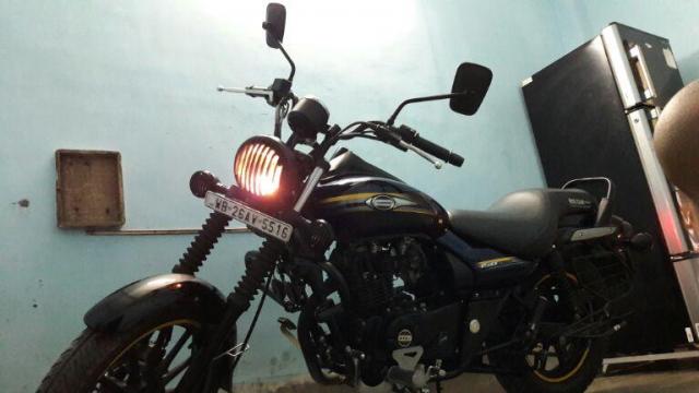 bajaj avenger second hand price