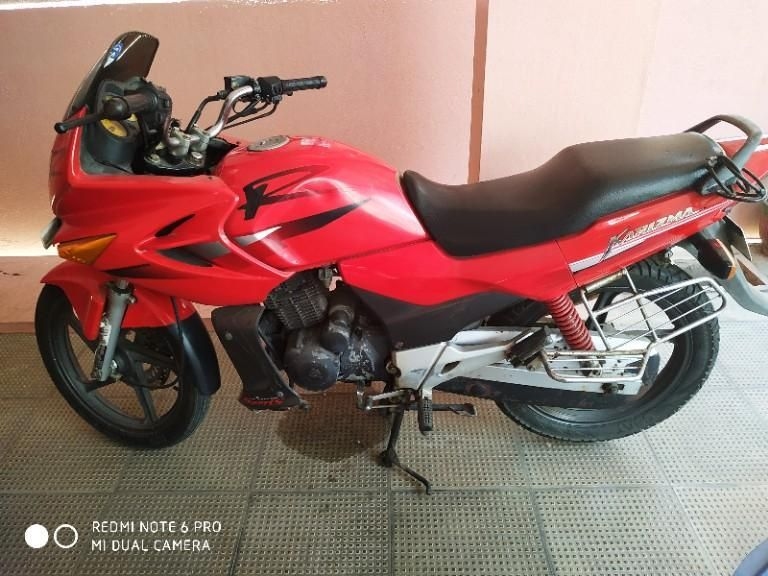 karizma bike red