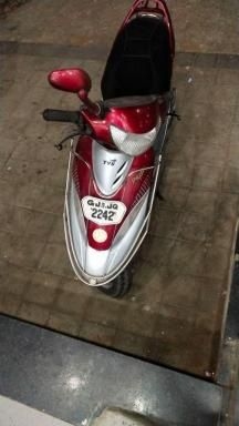 scooty pep red colour