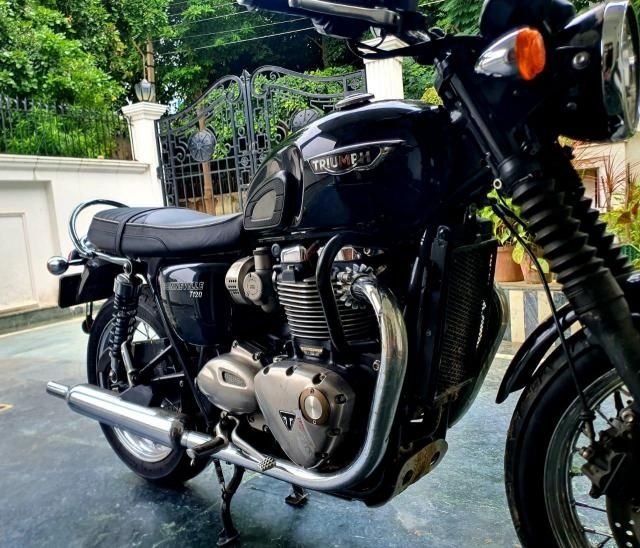 used triumph bonneville