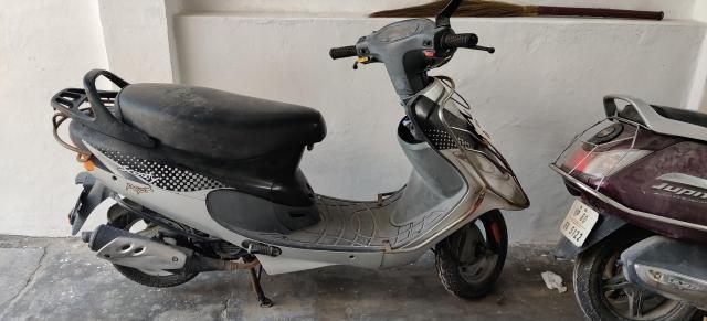 scooty es olx