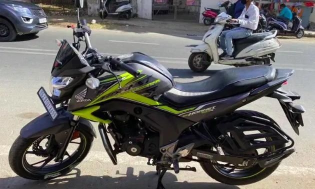 16 Used Honda Cb Hornet 160r In Ahmedabad Second Hand Cb Hornet 160r Motorcycle Bikes For Sale Droom